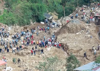 الفلبين .. نحو 120 صريعاً ومفقوداً بالانهيار الأرضي
