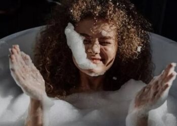 الاستحمـــام “عن بُعد” مقابل 500 $