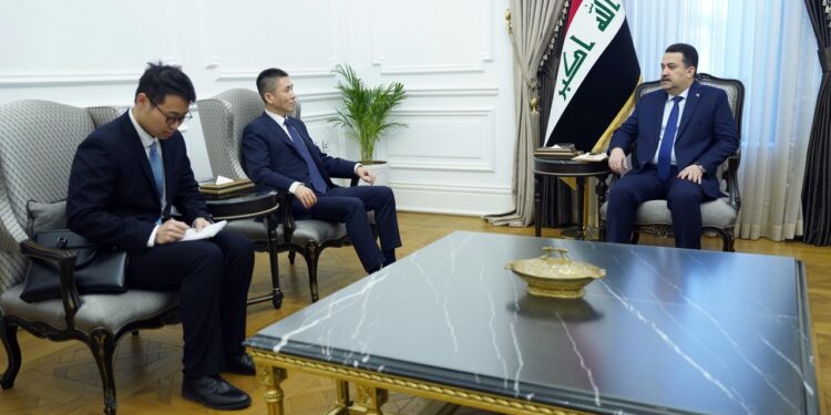 السوداني يستقبل السفير الصيني لدى العراق