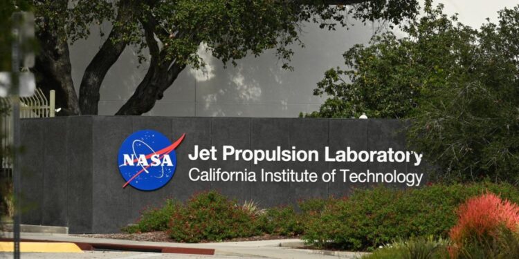 محاولة شركات أميركية لإرســال مركبة إلى القمر يوم عيد الحب