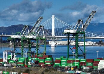 توقعات باستمرار “الحرب التجارية” الأميركية مع الصين