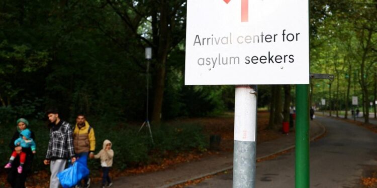 أكثر من (مليون طلب لجوء) إلى الاتحاد الأوروبي في 2023