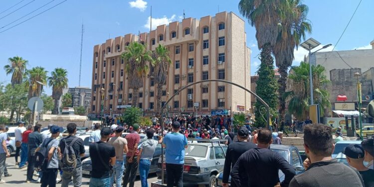 سوريا .. مقتل مواطن باحتجاجات مناهضة للأسد في السويداء