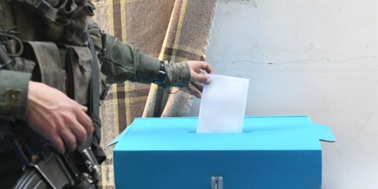 الإسرائيليون يدلون بأصواتهم في الانتخابات البلدية