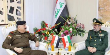 قائد القوات البرية يستقبل الملحق العسكري الإيراني