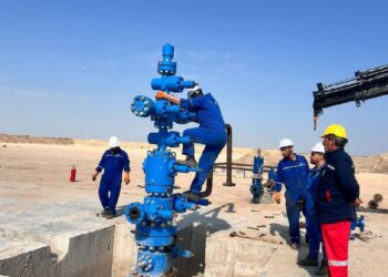 الاعلان عن تشغيل ثلاثة آبار نفطية جديدة في حقل الناصرية