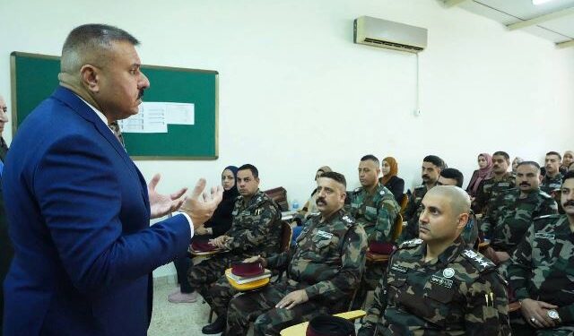 وزير الداخلية يزور مركزا للتدريب ويؤكد ضرورة الارتقــــاء بمستوى الخدمات