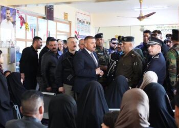 وزير الداخلية يزور قضاء الدجيل ويلتقي جميع مفاصل الوزارة