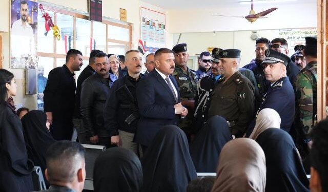 وزير الداخلية يزور قضاء الدجيل ويلتقي جميع مفاصل الوزارة