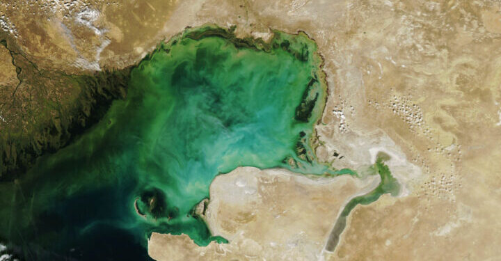 بحر قزوين ,,, جفـــاف البحيرة الفريدة من نوعها في العالم