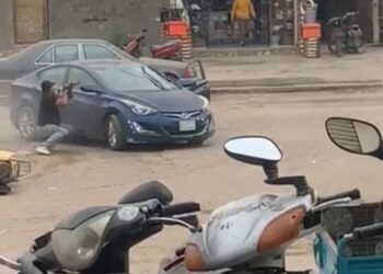 مواجهة مسلحة تؤدي الى مقتل شخص أمام أنظار المارة في سوق مريدي