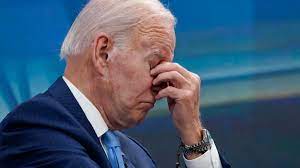 قول أطباء الأعصاب عن نسيان بايدن المتكرر