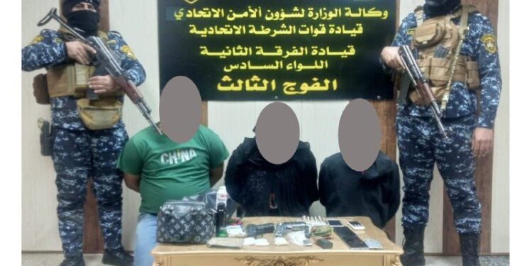بغداد .. القبض على 3 متهمين بينهم امرأة بتعاطي وترويج المخدرات