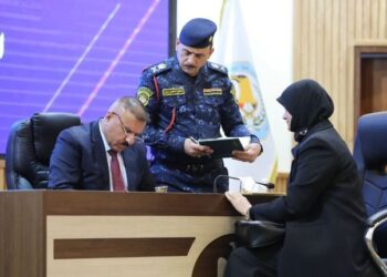وزير الداخلية يؤكد اهمية استمرار متابعة الطلبات والمناشدات والعمل على “تبسيط الإجراءات”