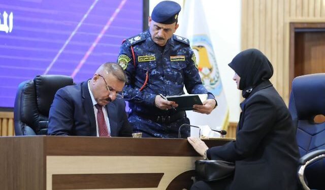 وزير الداخلية يؤكد اهمية استمرار متابعة الطلبات والمناشدات والعمل على “تبسيط الإجراءات”