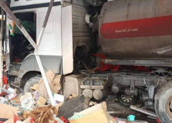 دهوك .. صهريج يقتحم متجرا ويصيب ثلاثة اشخاص