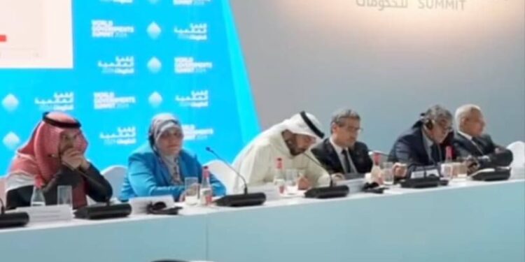 وزيرة المالية تشارك بفعاليات المنتدى الثامن للمالية العامة العربية في دبي