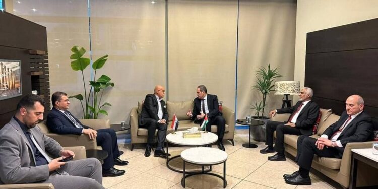 وزير الصــحة يصــــل الى عمان