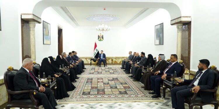 السوداني يستقبل محافظ كربلاء ورئيس مجلس المحافظة وأعضاء مجلس المحافظة