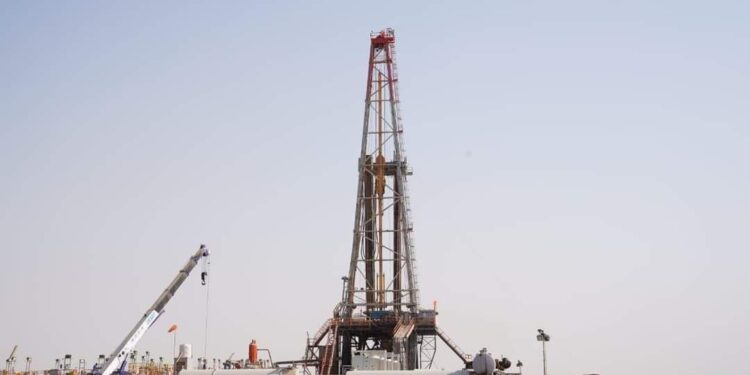 الاعلان عن إنجاز حفر بئر نفطي جديد في حقل مجنون
