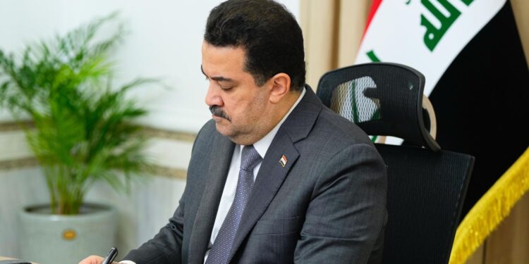 السوداني يتابع ميدانياً سير تنفيذ العمل في مشروعين في بغداد