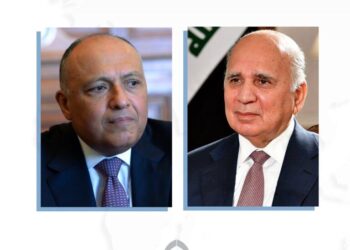 وزير الخارجية يجري إتصالا هاتفياً مع وزير الخارجية المصري