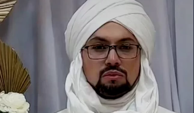 قصة الصوفي الذي أسس طائفة التحضير لنهاية العالم ,,, كاد أن يسبب “أزمة دبلوماسية” بين بلدان