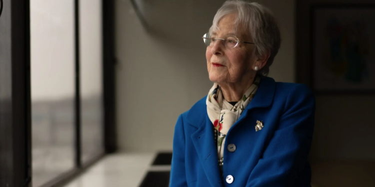 بروفيسورة تتبرع بــ”مليار دولار” لجامعة في نيويورك