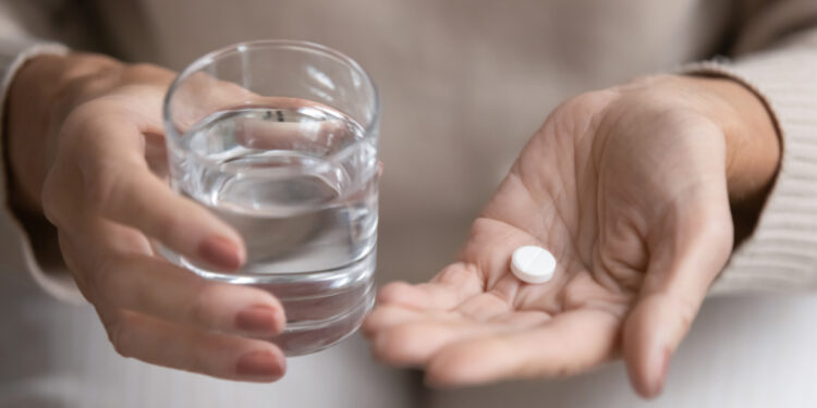 خطأ في تناول الدواء ينهي حياة رجـــل