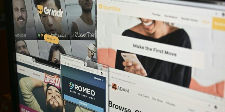 مخاطر تحدق بمستخدمي تطبيقات تعارف “مجتمع الميم” ,,, من الابتزاز إلى الاعتقال