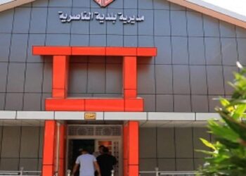 مداهمة مقر بلدية الناصرية  من قبل  “النزاهة و سوات” واعتقال مسؤولاً بارزاً فيها