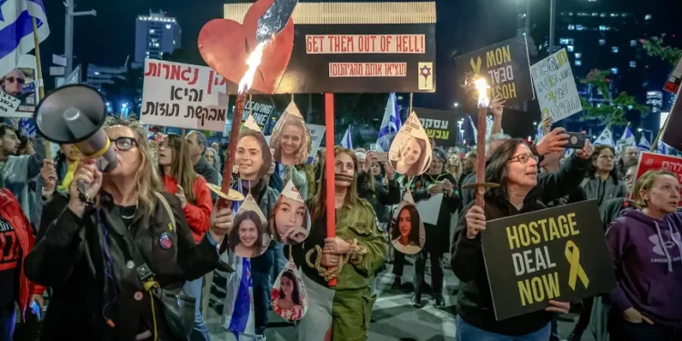 نتنياهو يصطنع أزمة مع واشنطن “لأسباب سياسية داخلية”