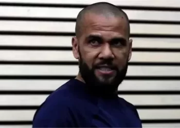 حقيقة انتحار أسطورة برشلونة في السجن