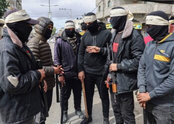 غزة .. ظهور مجموعات أمنية تعمل على ضبط الشارع
