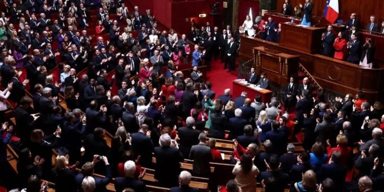 فرنسا.. ادراج “الحق في الإجهاض” ضمن الدستور