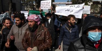 سوريا .. احتجاجات “نادرة” ضد الفصائل المسلحة