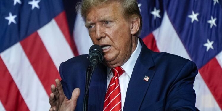 ترمب يعارض “حظر التيك توك” في امريكا المتحدة بخلاف بايدن