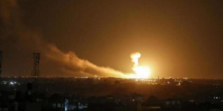 غارات جوية إسرائيلية على أهداف عسكرية في ريف دمشق