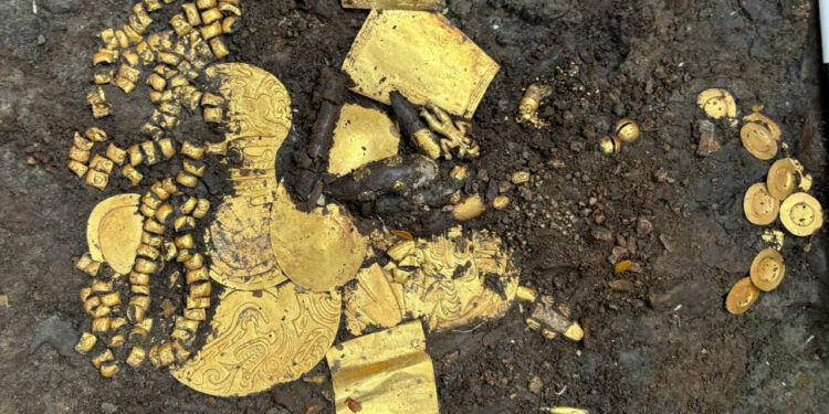 بنما تعثر على قبر “سيد قصب السيقان” ,,, مليء بالذهب