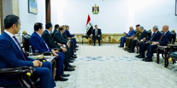 السوداني يستقبل وفداً من رجال الأعمال والاقتصاد المصريين