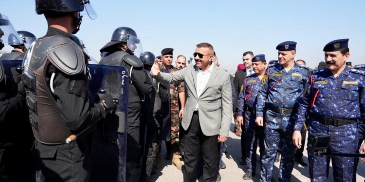 وزير الداخلية يتفقد مدرسة التدريب الخاص للشرطة الاتحادية