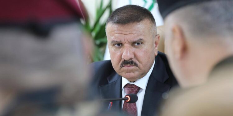 وزير الداخلية  يوافق على الضوابط الخاصة بشراء الأسلحة