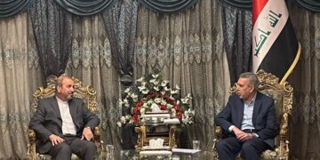 صور .. زيارة بناءة للسفير الإيراني وكادر السفارة إلى مكتب حزب الدعوة تنظيم العراق