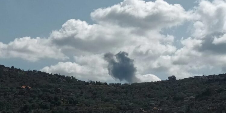 حزب الله يستهدف مستوطنة ميرون بعشرات الصواريخ رداً قصف منزل