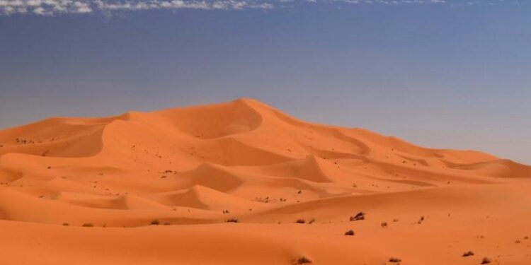 الكشفون عن لغز الكثبان الرملية النجمية العملاقة