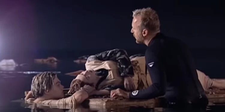 بيـــع الباب الخشبي الذي أنقذ روز من الموت في “فيلم تيتانيك” بما يقارب 719 ألف $