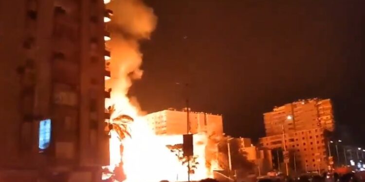 مصر .. السيطرة على حريق استديو الأهرام وارتفاع في عدد الإصابات