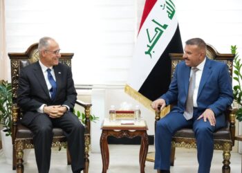 وزير الداخلية يلتقي نائب رئيسة بعثة الامم المتحدة في العراق