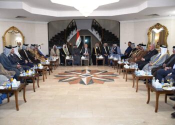 العبادي يؤكد اهمية دور العشائر في بنـــاء جسور التواصل بين (الحكومة والمواطنين)
