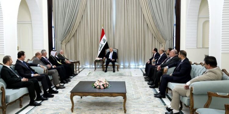 رئيس الجمهورية يؤكد أهمية ترسيــــخ الاستقرار الأمني